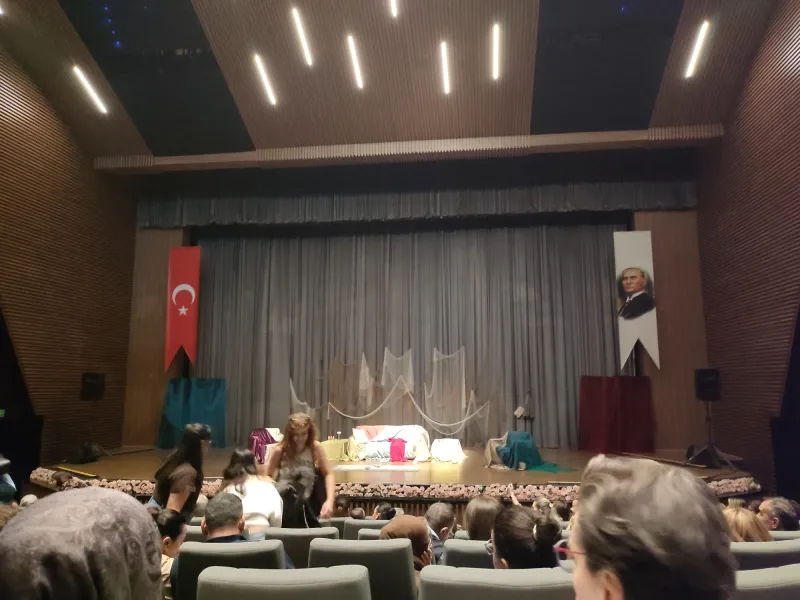 ısparta temsilciliği Üyeleri ve Aileleri Tiyatro Etkinliğinde Buluştu