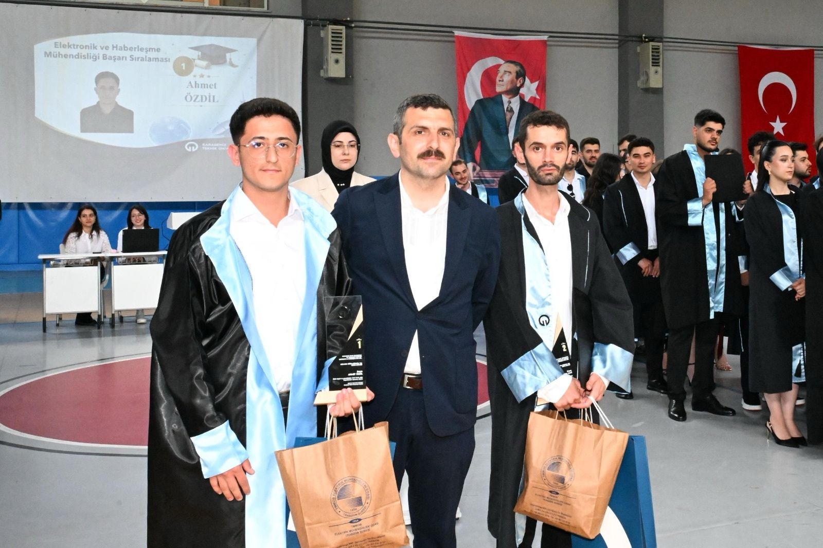 KARADENİZ TEKNİK ÜNİVERSİTESİ OF TEKNOLOJİ FAKÜLTESİ MEZUNİYET TÖRENİ