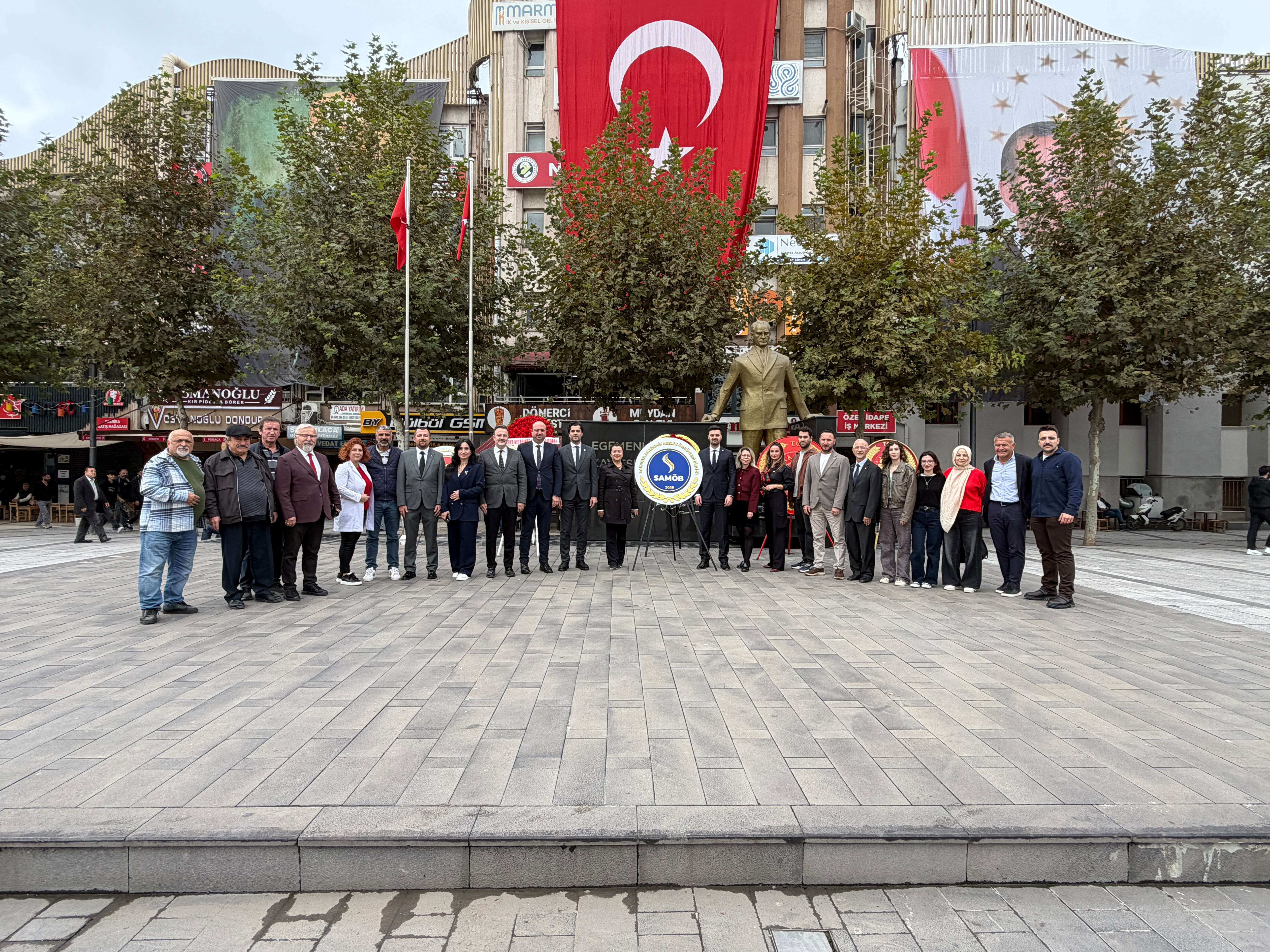 SAKARYA TEMSİLCİLİĞİ OLARAK ÇELENK KOYMA TÖRENİNE KATILDIK