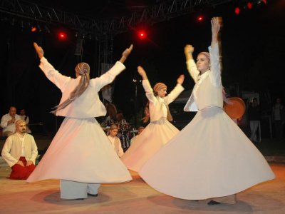 EMO ANKARA ŞUBESİ 30. YIL ETKİNLİKLERİ 
<BR> BARIŞ VE HOŞGÖRÜ İÇİN KARDEŞ TÜRKÜLER KONSERİ