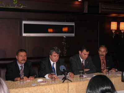 ENERJİNE SAHİP ÇIK, GELECEĞİNİ KARARTMA!
<BR> TMMOB - ELEKTRİK MÜHENDİSLERİ ODASI ANKARA ŞUBESİ YÖNETİM KURULU’NUN 05 KASIM 2006 TARİHLİ BASIN TOPLANTISI METNİ