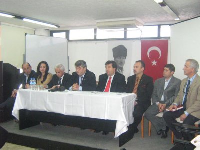 AKP HÜKÜMETİ PETROL YASASI İLE ULUSAL ÇIKARLARI VE KAMU YARARINI HİÇE SAYIYOR.