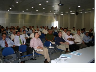 RÜZGAR ENERJİSİ UYGULAMALARI : İLETİM VE DAĞITIM ŞEBEKESİYLE BAĞLANTI SORUNLARI SEMİNERİ YAPILDI.