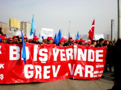 TEGA İŞÇİLERİ GREVE ÇIKTI