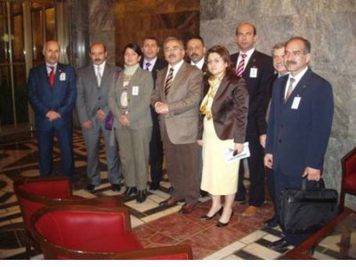 7. OLAĞAN GENEL KURULU VE
ORGAN SEÇİMLERİNDE GÖREVE
GELEN YÖNETİM KURULUMUZ
İLK ZİYARETİNİ 19.03.2008 TARİHİNDE
ANKARA’YA GERÇEKLEŞTİRMİŞTİR.