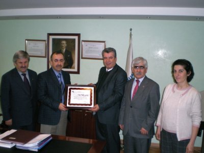 BEDAŞ GENEL MÜDÜRÜ ÖMER FARUK GÜLTEKİN’E 25. YIL BELGESİ VERİLDİ