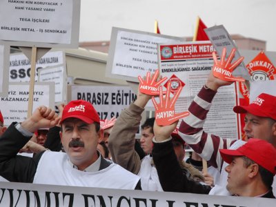 SSGSS YASASINA KARŞI MECLİS ÖNÜNDE EYLEM