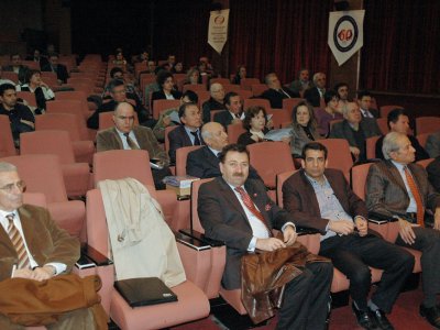 TÜRKİYE'NİN GÜNCEL ENERJİ SORUNLARI PANELİ DÜZENLENDİ