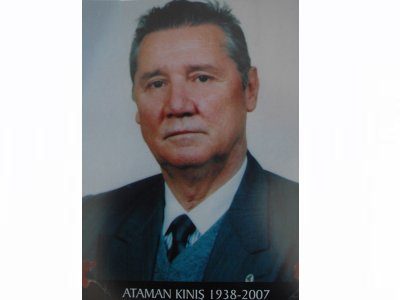 ATAMAN KINIŞ KABRİ BAŞINDA ANILIYOR
