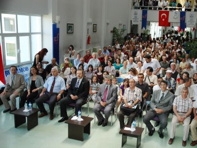 KIRIKKALE ÜNİVERSİTESİ MÜHENDİSLİK FAKÜLTESİ ELEKTRİK-ELEKTRONİK MÜHENDİSLİĞİ BÖLÜMÜNDE MEZUNİYET SEVİNCİ