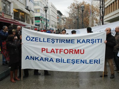 ÖKP ANKARA BİLEŞENLERİ, ABDİ İPEKÇİ PARKINDA DİRENEN TEKEL İŞÇİLERİNE DESTEK EYLEMİ YAPTI