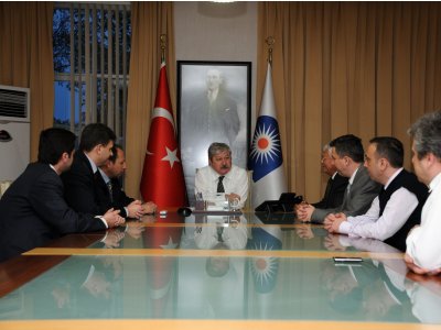 ŞUBE YÖNETİM KURULUMUZ, 23.03.2010 TARİHİNDE ANTALYA BÜYÜKŞEHİR BELEDİYE BAŞKANI SN. PROF. DR. MUSTAFA AKAYDIN'I ZİYARET ETTİ.
