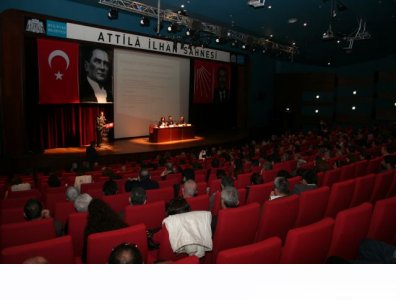 İLETİŞİM ÖZGÜRLÜĞÜ SEMPOZYUMU YAPILDI