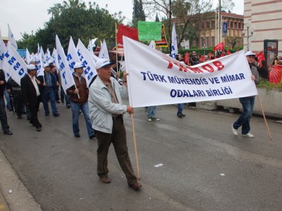 1 MAYIS MERSİNDE COŞKUYLA KUTLANDI