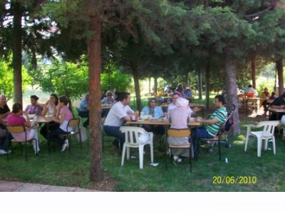 BABALAR GÜNÜ DOLAYISI İLE ÜYELERİMİZE TEDAŞ LOKALİNDE PİKNİK DÜZENLENMİŞTİR.