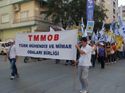 MERSİN'DE NÜKLEER SANTRALLARA KARŞI MİTİNG