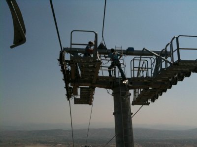 BERGAMA AKROPOLİSTE İNŞA EDİLEN TELEFERİK KONTROLÜ GERÇEKLEŞTİRİLDİ