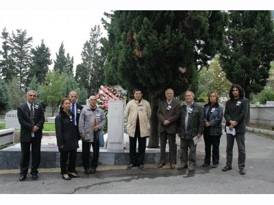ORD. PROF. DR. BEDRİ KARAFAKIOĞLU MEZARI BAŞINDA ANILDI