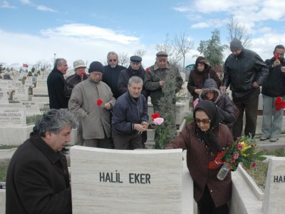 HALİL EKER MEZARI BAŞINDA ANILDI