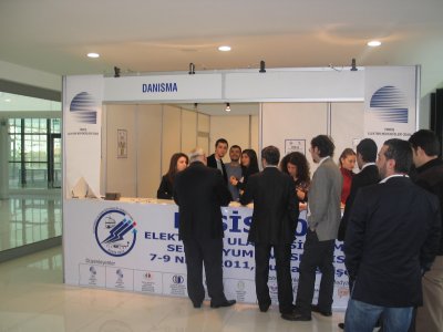 ELEKTRİKLİ ULAŞIM SİSTEMLERİ SEMPOZYUMU VE SERGİSİ YAPILDI
