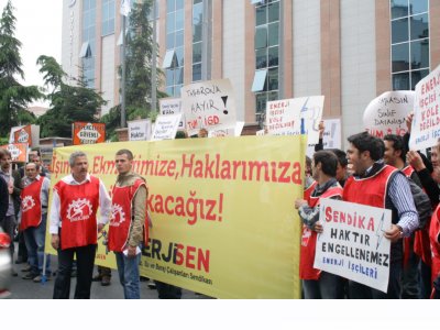 ENERJİ İŞÇİLERİ BEDAŞ ÖNÜNDE BASIN AÇIKLAMASI YAPTI