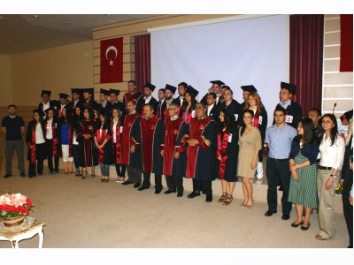 OMÜ 2010-2011 ÖĞRETİM YILI MEZUNİYET TÖRENİ YAPILDI