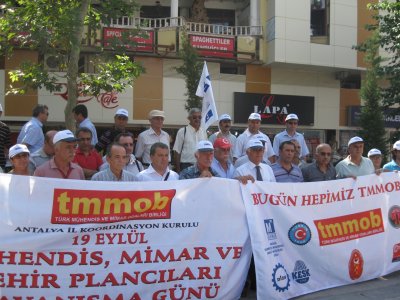 19 EYLÜL TMMOB MÜHENDİS, MİMAR VE ŞEHİR PLANCILARI DAYANIŞMA GÜNÜ BASIN AÇIKLAMASI