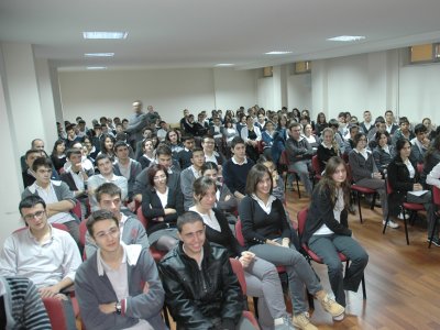 ERYAMAN TOKİ ANADOLU LİSESİ’NDE MESLEK TANITIMI SUNUMU YAPILDI