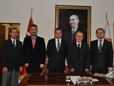 YÖNETİM KURULU ÜYELERİ DENİZLİ VALİSİ ABDÜLKADİR DEMİR`İ ZİYARET ETTİ