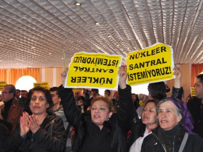NKP’DEN AKKUYU’YA BARİKAT