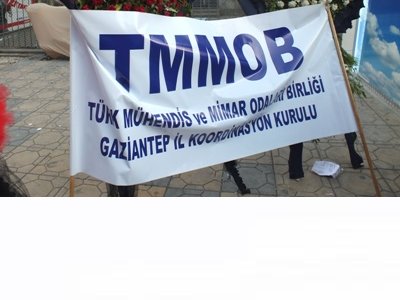 GAZİANTEP’DE YAŞANAN TERÖR OLAYLARINA İLİŞKİN TMMOB-İKK OLARAK ANMA TÖRENİ  VE BASIN AÇIKLAMASI YAPILDI
