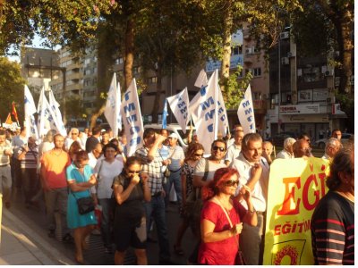 4+4+4 PROTESTOSU