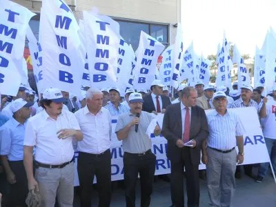 19 EYLÜL 2012 TARİHİNDE TMMOB MÜHENDİS,MİMAR VE ŞEHİR PLANCILARI DAYANIŞMA GÜNÜNDE HATAY`DA BASIN AÇIKLAMASI DÜZENLENDİ.