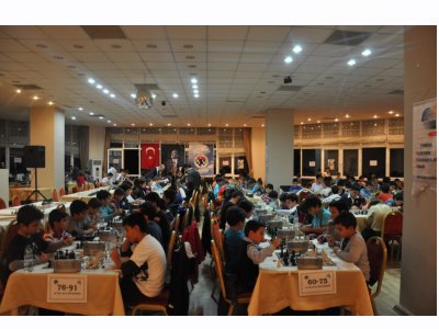 9. CUMHURİYET KUPASI SATRANÇ TURNUVASI YOĞUN KATILIM İLE GERÇEKLEŞTİRİLDİ