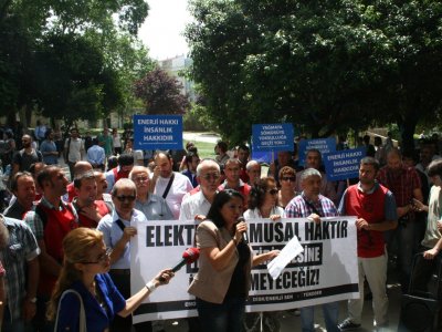 HALKIMIZIN ENERJİ YOKSULU HALİNE GETİRİLMESİNE GÖZ YUMMAYACAĞIZ ELEKTRİK KAMUSAL HAKTIR, TİCARİLEŞTİRİLMESİNE İZİN VERMEYECEĞİZ!