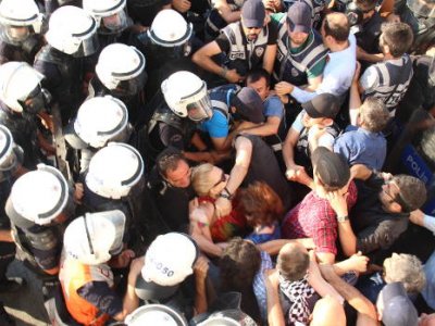 BASIN AÇIKLAMASI: GEZİ PARKI DİRENİŞİNDE GÖZALTINA ALINAN ŞUBEMİZ YÖNETİM KURULU BAŞKANI BEYZA METİN HEMEN SERBEST BIRAKILMALIDIR