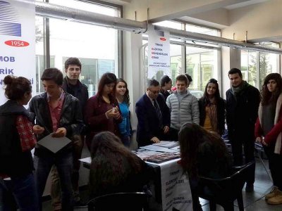 BÜLENT ECEVİT ÜNİVERSİTESİ` NDE EMO GENÇ KAYIT STANDI AÇILDI
