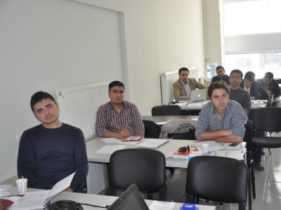 ELEKTRİK TESİSLERİNDE TOPRAKLAMALAR EĞİTİMİ DÜZENLENDİ