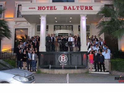 KOCAELİ ÜNİVERSİTESİ ELEKTRİK MÜHENDİSLİĞİ BÖLÜMÜ MEZUNİYET YEMEĞİNE KATILIM SAĞLANDI