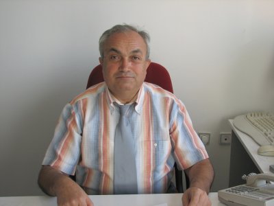 PROF. DR.TURHAN ÇİFTÇİBAŞI MEZARI BAŞINDA ANILIYOR