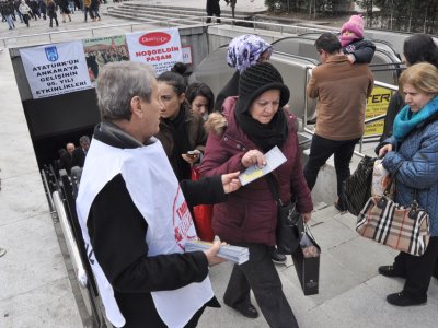 TORBA YASAYA KARŞI KIZILAYDA BİLDİRİ DAĞITILDI