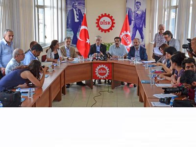 1 MAYIS`TA TAKSİM`İ YASAKLAYAN YETKİLİLER HAKKINDA SUÇ DUYURUSU YAPILDI