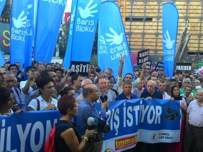 `MİLYONLAR BARIŞ İSTİYOR` BASIN AÇIKLAMASI GERÇEKLEŞTİRİLDİ
