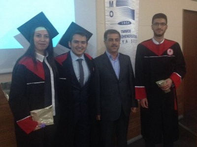 SÜLEYMAN DEMİREL ÜNİVERSİTESİ MÜHENDİSLİK FAKÜLTESİ`NDE MEZUNİYET SEVİNCİ