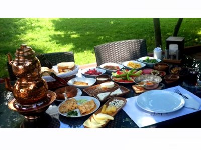 ÜYELERİMİZLE KAHVALTIDA BULUŞUYORUZ