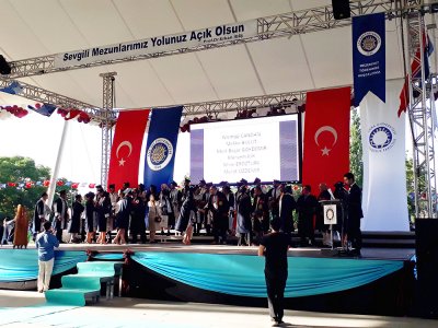ANKARA ÜNİVERSİTESİ MÜHENDİSLİK FAKÜLTESİ ELEKTRİK-ELEKTRONİK MÜHENDİSLİĞİ BÖLÜMÜNDE MEZUNİYET SEVİNCİ