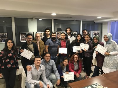 BİLGİSAYAR DESTEKLİ İÇ TESİSAT PROJE HAZIRLAMA SEMİNERİNE KATILAN ÜYELERİMİZE KATILIM BELGELERİ VERİLDİ