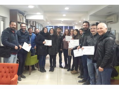 BİLGİSAYAR DESTEKLİ İÇ TESİSAT PROJE HAZIRLAMA SEMİNERİNE KATILANLARA KATILIM BELGESİ VERİLDİ
