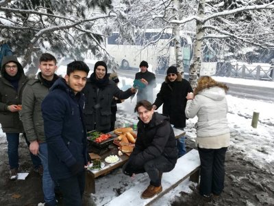 ULUDAĞ KARLAR ÜSTÜNDE PİKNİK