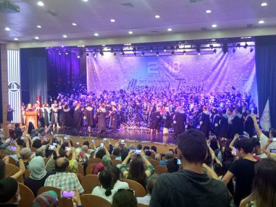 BÜLENT ECEVİT ÜNİVERSİTESİ MÜHENDİSLİK FAKÜLTESİ MEZUNİYET TÖRENİ GERÇEKLEŞTİ.